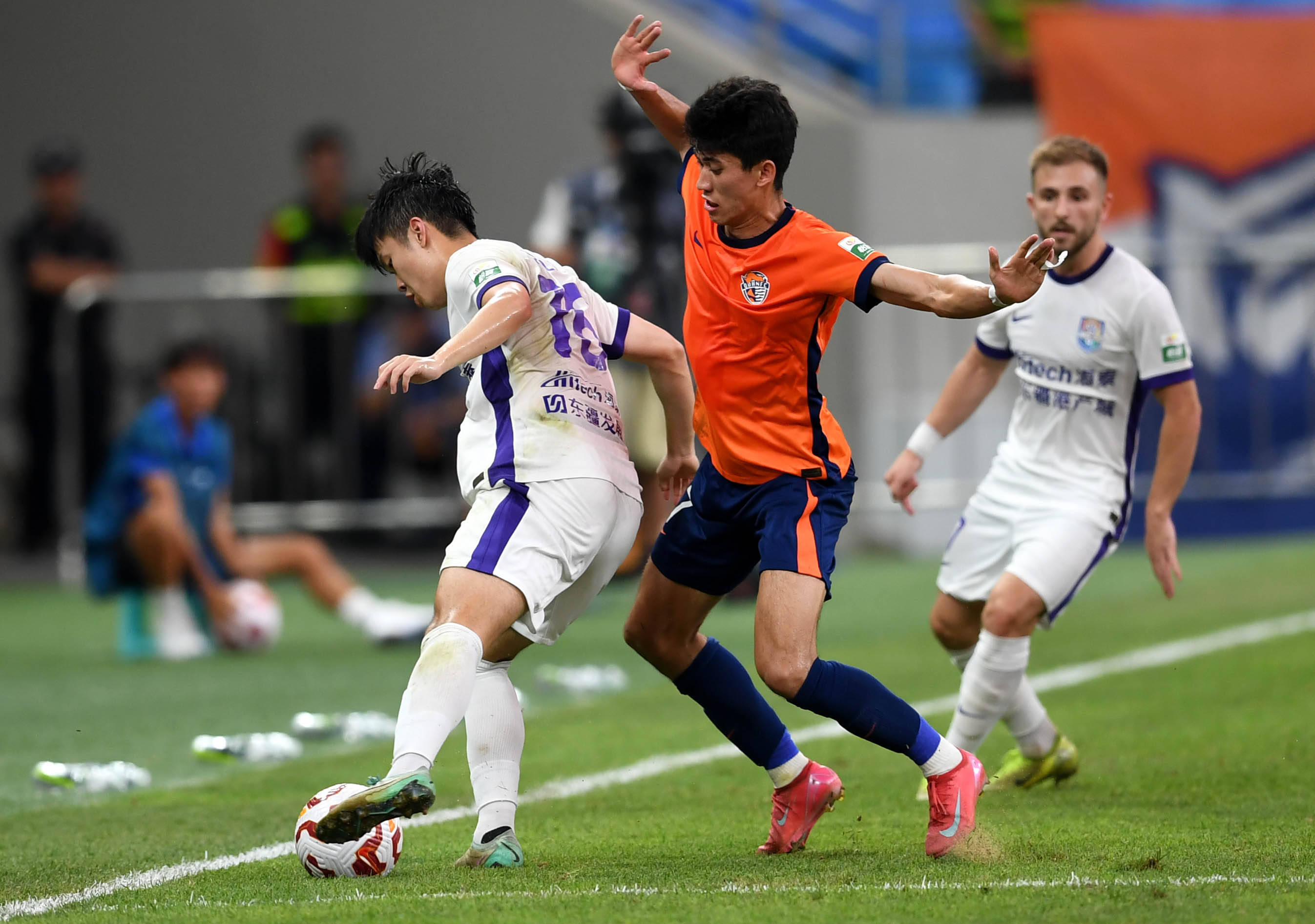 反而加深了 反而加深了