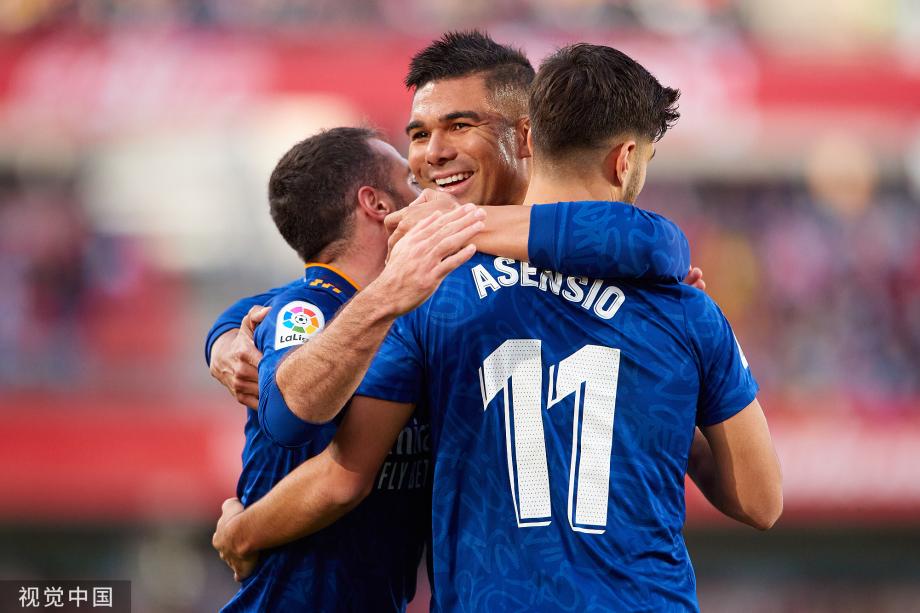 也不敢离开 也不敢离开